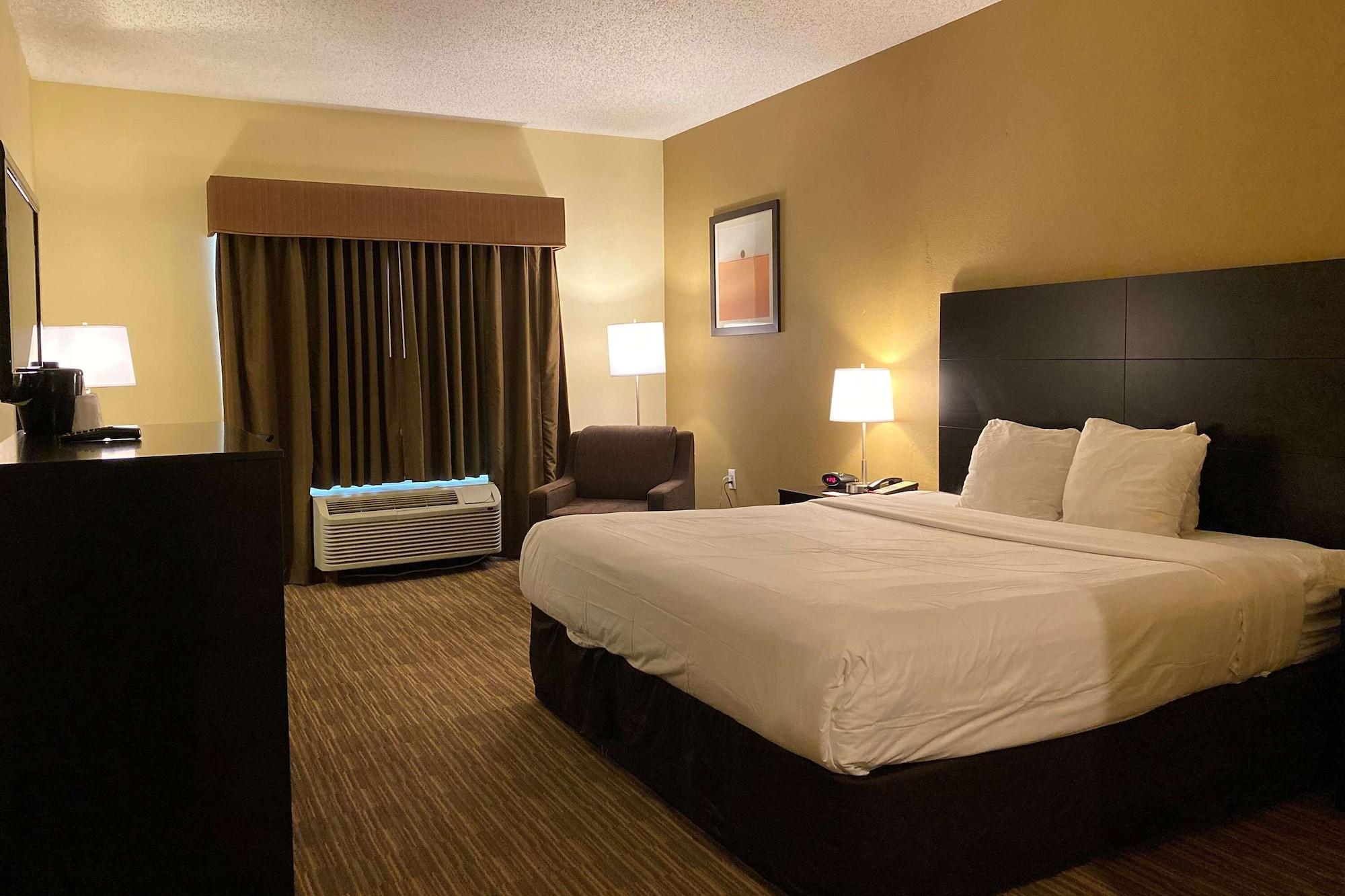 Baymont By Wyndham North Houston